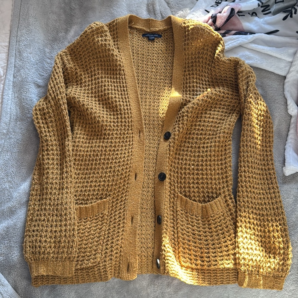 American Eagle gold/mustard cardigan sweater with buttons